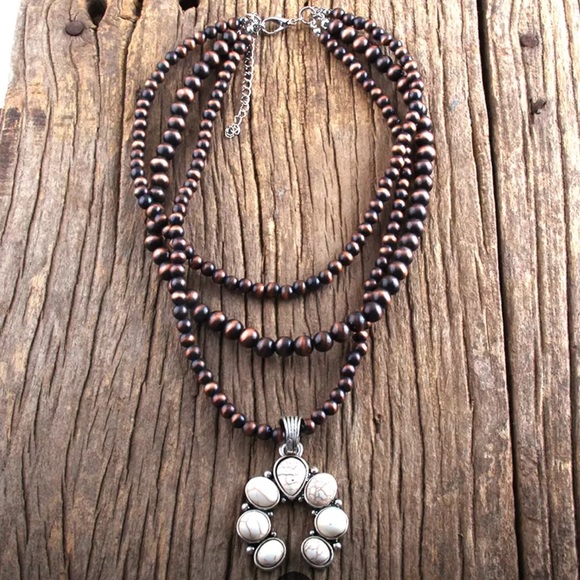 Jewelry - NEW Howlite Squash Blossom beaded necklace